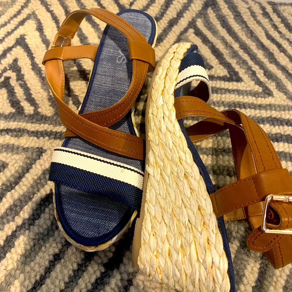 Brand new Classic Summer Wedge